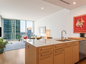 2900  McKinnon Street  1503, Dallas Texas 75201