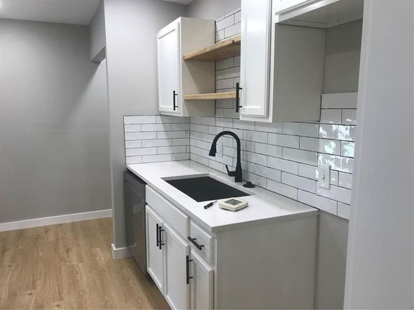 1924  Oak Hill Circle  , Dallas Texas 75217