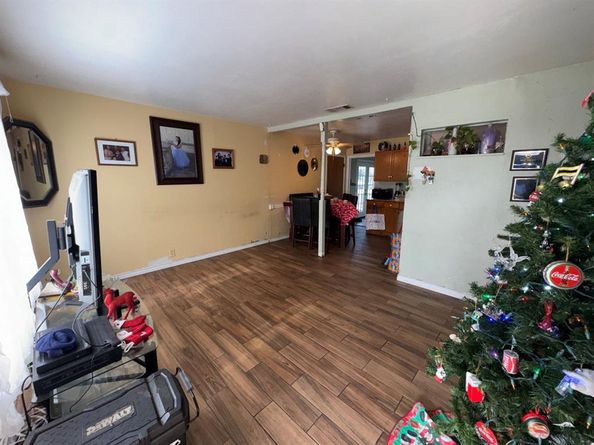 1416  Donald Avenue , Carrollton Texas 75006