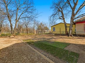 953 E Lowden Street , Fort Worth Texas 76104