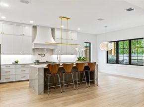 6446  Lange Circle , Dallas Texas 75214