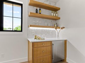 6446  Lange Circle , Dallas Texas 75214