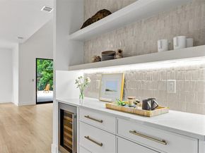 6446  Lange Circle , Dallas Texas 75214