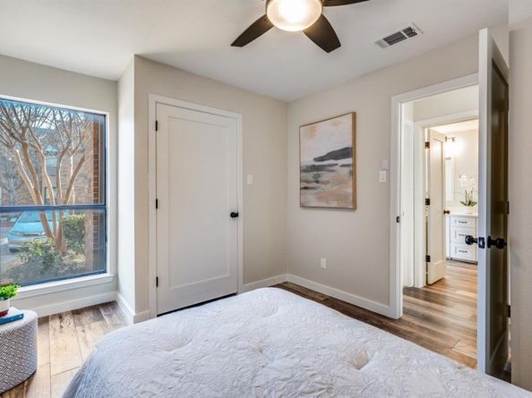 2100  Rainbow Drive  4111, Arlington Texas 76011