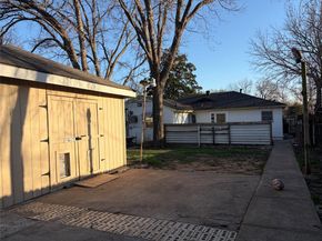 3013  Emmett Street , Dallas Texas 75211