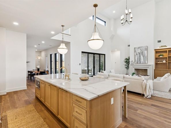 7153  Cornelia Lane , Dallas Texas 75214