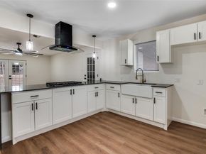 713  Hilltop Circle , DeSoto Texas 75115