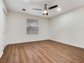 713  Hilltop Circle , DeSoto Texas 75115