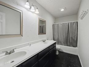 9040  Tyne Trail , Fort Worth Texas 76118