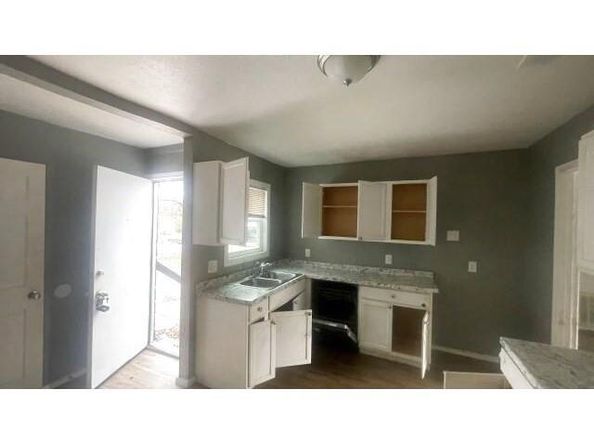 4853  Vinetta Drive , Fort Worth Texas 76119