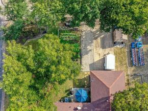 3483  Navajo Circle , Dallas Texas 75224