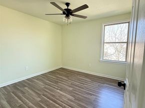 2864  Burchill Road , Fort Worth Texas 76105