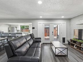 2059  Embassy Way , Carrollton Texas 75006