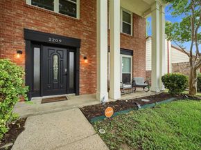 2209  Villawood Lane , Garland Texas 75040