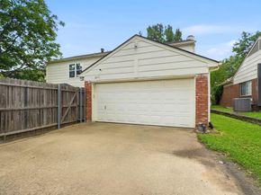 2209  Villawood Lane , Garland Texas 75040