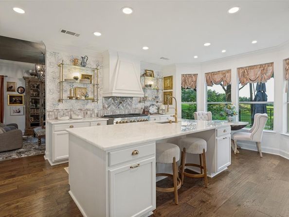 6813  Columbine Way , Plano Texas 75093