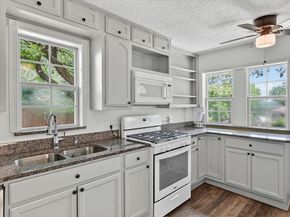 3319  Irwindell Boulevard , Dallas Texas 75211