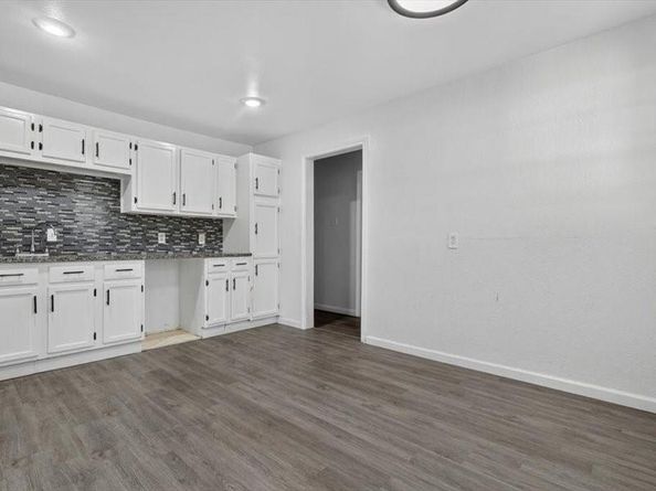 6633  Emhouse Street , Dallas Texas 75232