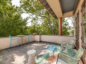 2203  Allen Street , Dallas Texas 75204