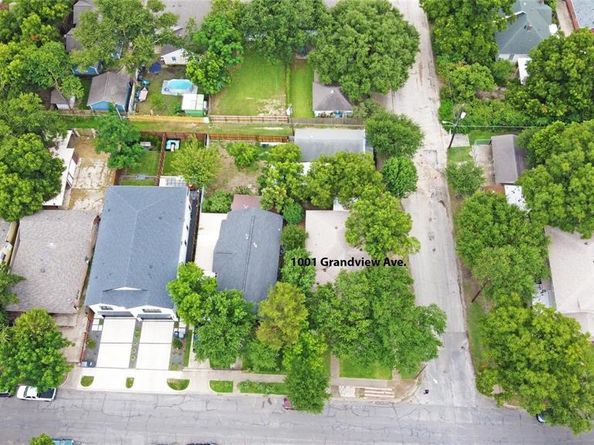 1001  Grandview Avenue , Dallas Texas 75223