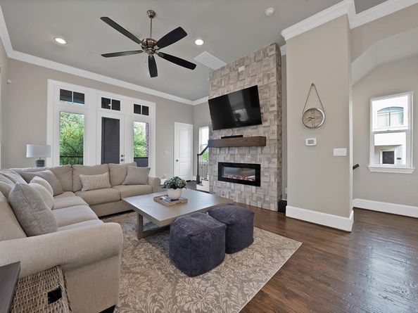 406  Mills Street , Fort Worth Texas 76102