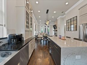 406  Mills Street , Fort Worth Texas 76102