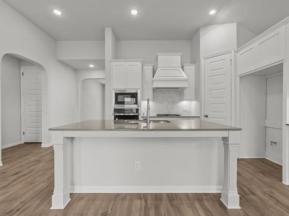 1041  Clayton Street , Aubrey Texas 76227