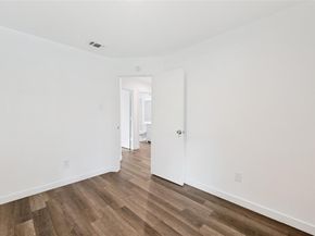 214  Valley Forge Lane , Arlington Texas 76002