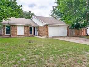 214  Valley Forge Lane , Arlington Texas 76002