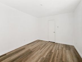 214  Valley Forge Lane , Arlington Texas 76002