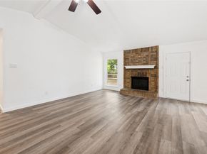 214  Valley Forge Lane , Arlington Texas 76002