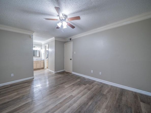 708  Baruna Circle , Garland Texas 75043
