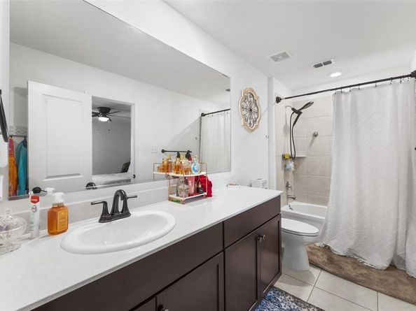 1005  Crestview Drive , Hutchins Texas 75141