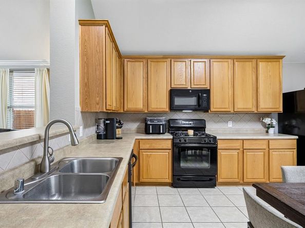 305  Fairland Drive , Wylie Texas 75098
