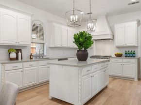 6828  Chevy Chase Avenue , Dallas Texas 75225