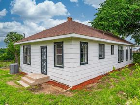 2124  21st Street , Fort Worth Texas 76164