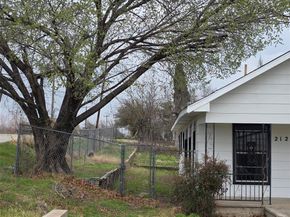2124  21st Street , Fort Worth Texas 76164