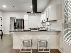 830 W Canty Street , Dallas Texas 75208