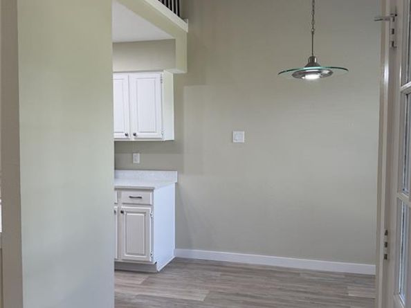 7525  Holly Hill Drive  16, Dallas Texas 75231