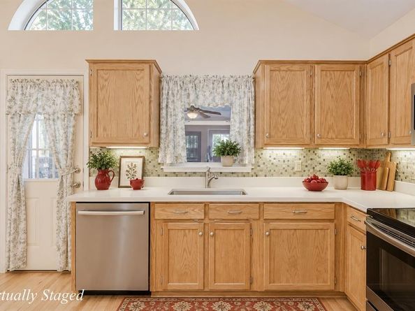 211  Faircrest Drive , Arlington Texas 76018