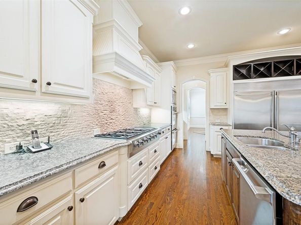 4106  Lively Lane , Dallas Texas 75220
