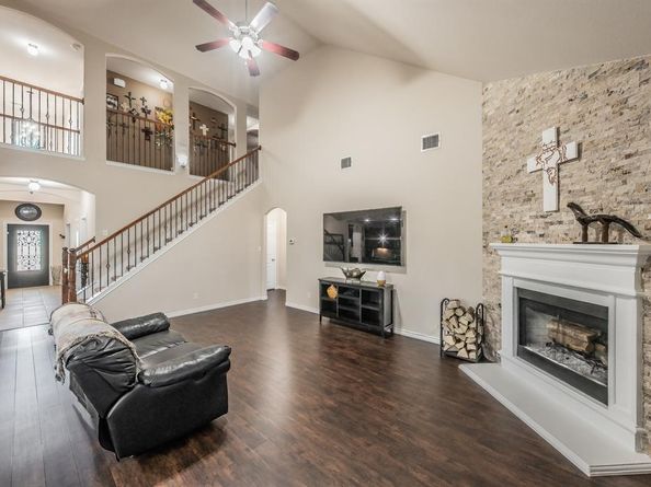 309  Garden Path Lane , Mansfield Texas 76063
