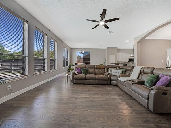 2501  Great Bear Lane , Denton Texas 76210