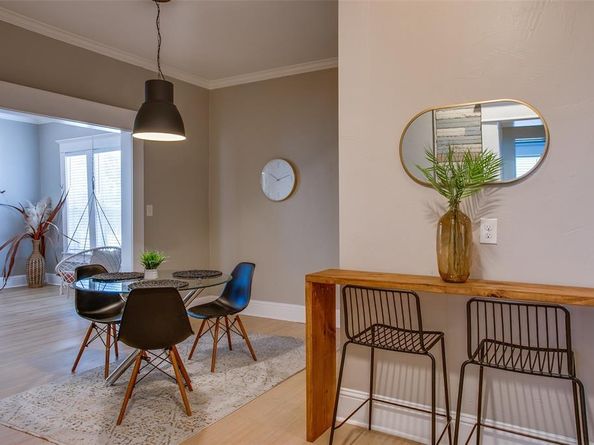 413 W 9th Street , Dallas Texas 75208