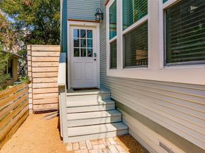 413 W 9th Street , Dallas Texas 75208