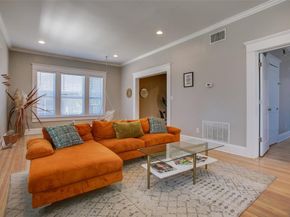413 W 9th Street , Dallas Texas 75208