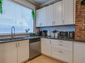 413 W 9th Street , Dallas Texas 75208