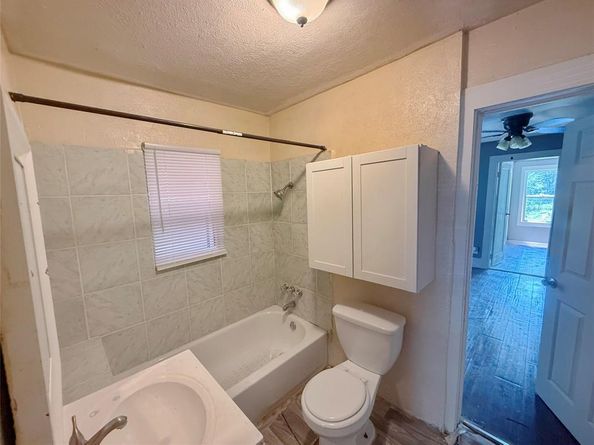5733  Bonnell Avenue , Fort Worth Texas 76107
