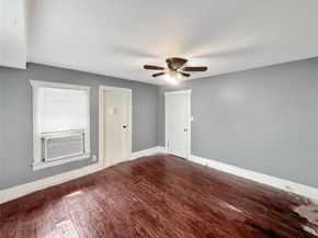 5733  Bonnell Avenue , Fort Worth Texas 76107