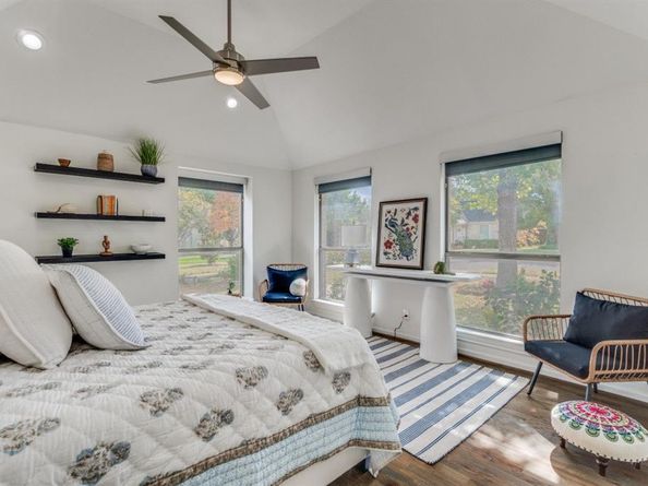 2537 W 10th Street , Dallas Texas 75211